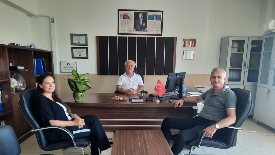 Sayın İbrahim ÇAKAL ve Eşi Dr. Gizem ÇAKAL'a Nazik Ziyaretleri İçin Teşekkürler!